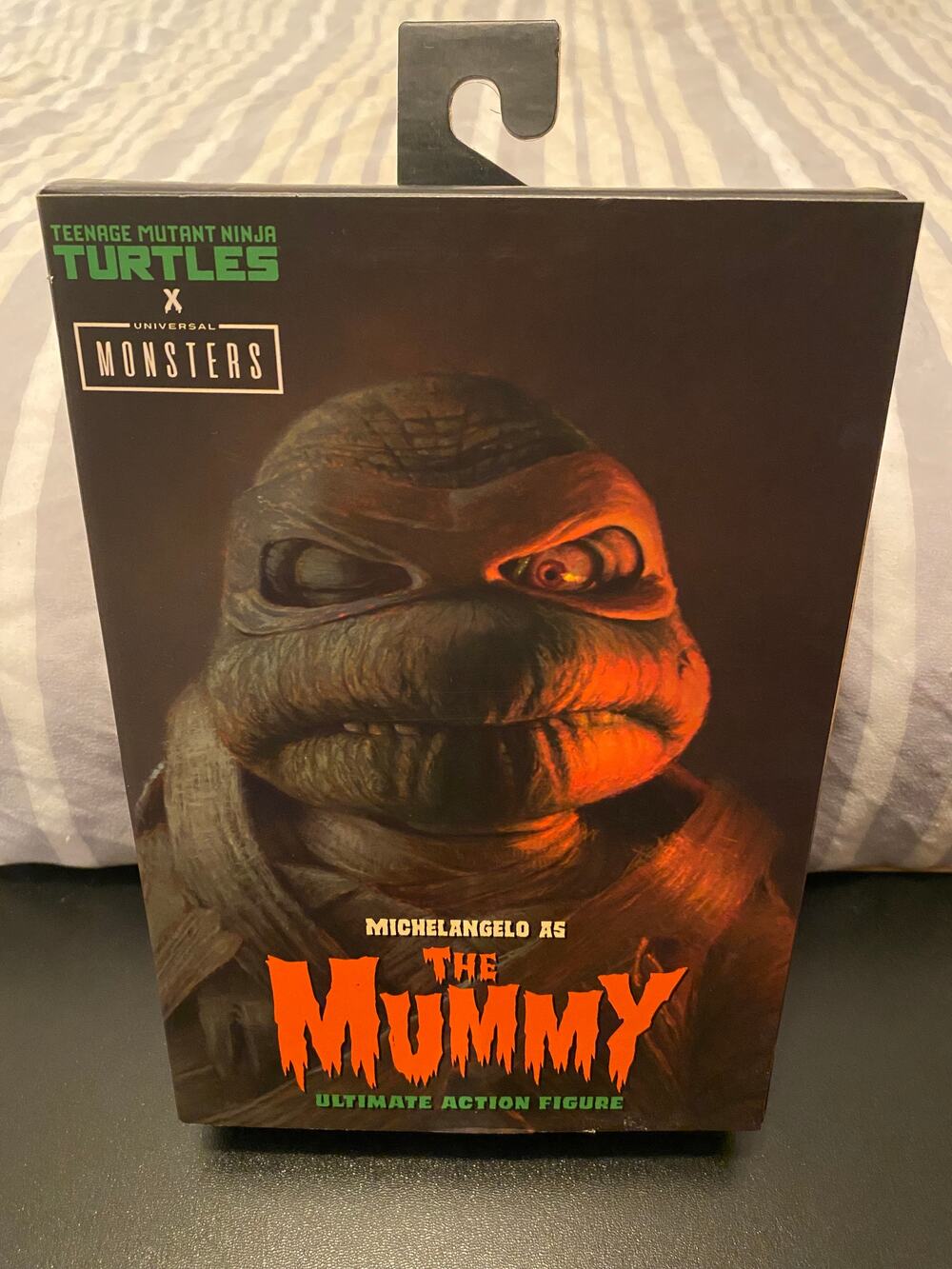 NECA:  Universal Monsters & TMNT - Michelangelo As The Mummy